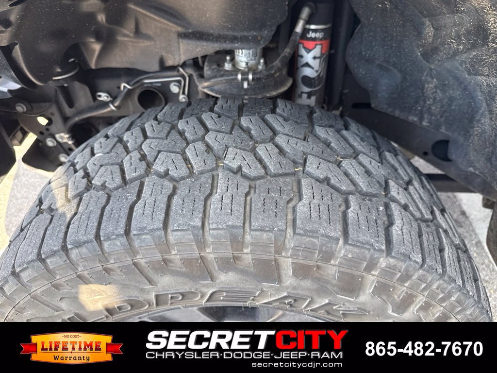Used 2023 Jeep Gladiator Mojave w/ Cold Weather Group AWD/4WD image 25
