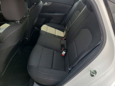 Used 2021 Kia Forte LXS FWD image 13