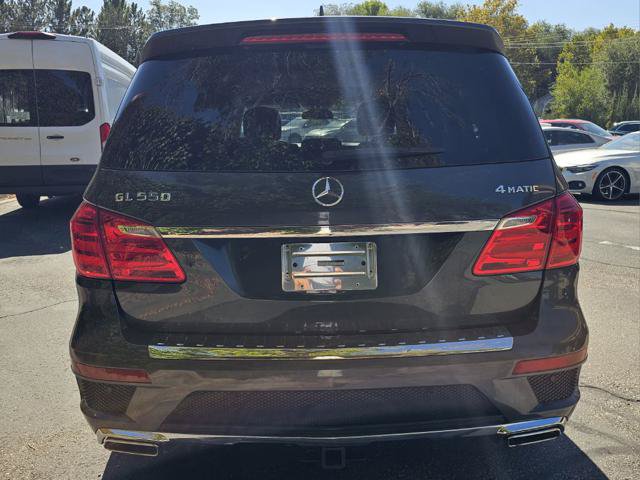 Used 2014 Mercedes-Benz GL 550 4MATIC w/ Driver Assistance Package image 6