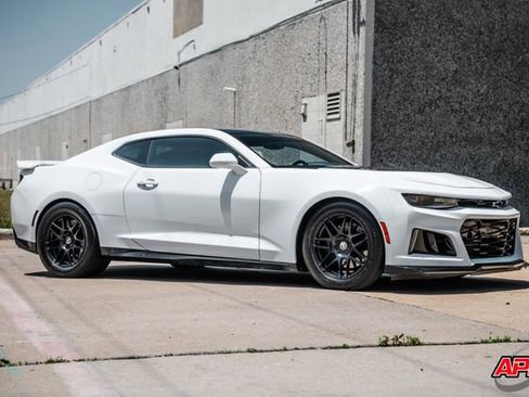 Used 2018 Chevrolet Camaro ZL1 RWD image 6