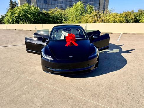 Used 2024 Tesla Model 3 Standard Range RWD image 38