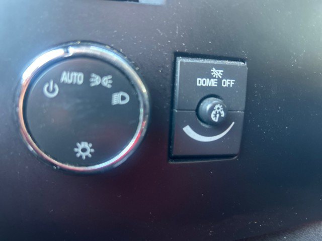 Used 2011 Chevrolet Silverado 2500 LT AWD/4WD image 19
