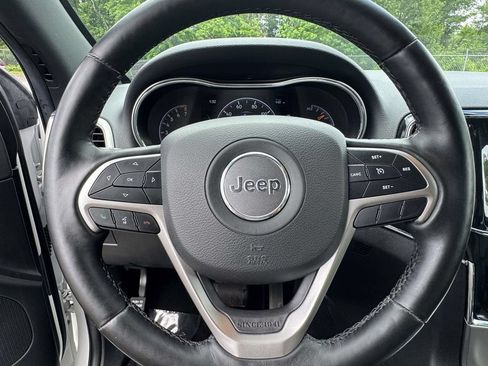 Used 2022 Jeep Grand Cherokee Limited AWD/4WD image 17