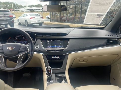 Used 2019 Cadillac XT5 AWD image 24