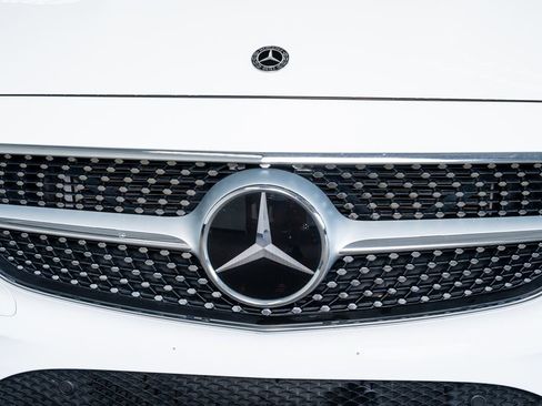 Used 2019 Mercedes-Benz E 450 Cabriolet image 18