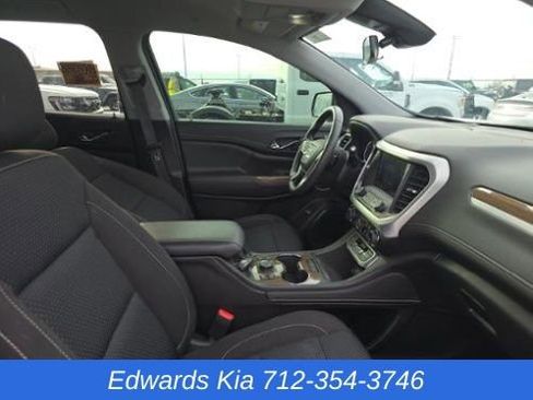 Used 2023 GMC Acadia SLE w/ Driver Convenience Package image 6
