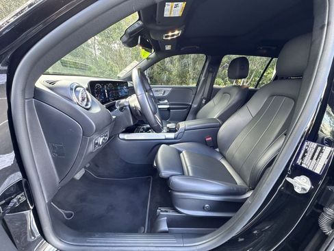 Used 2022 Mercedes-Benz GLB 250 GLB 250 image 15