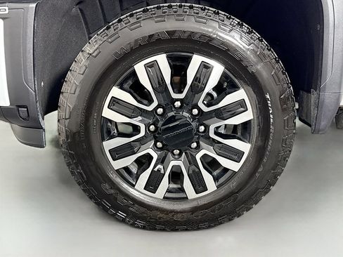 Used 2026 GMC Sierra 2500 Denali Ultimate AWD/4WD image 32