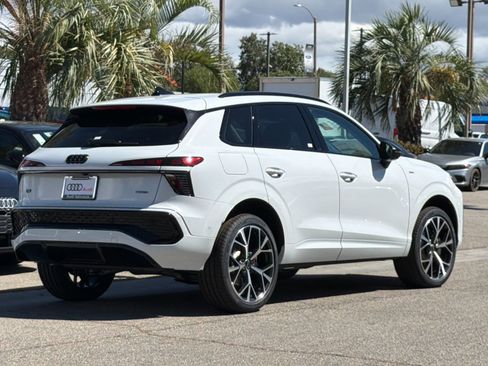 New 2026 Audi Q3 quattro 2.0T AWD/4WD image 4