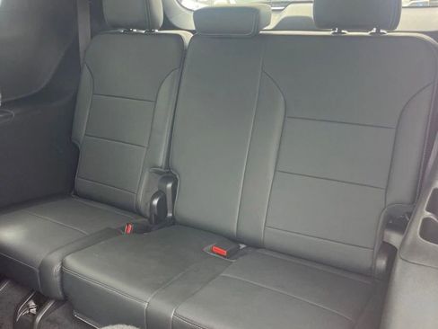 Used 2025 Buick Enclave Preferred FWD image 14