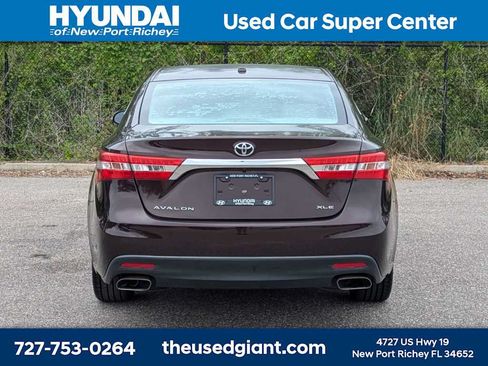 Used 2015 Toyota Avalon XLE Touring FWD image 4