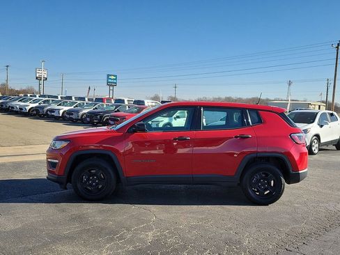 Used 2019 Jeep Compass Sport image 3