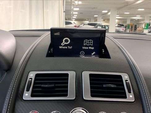 Used 2013 Aston Martin DB9 Volante RWD image 35