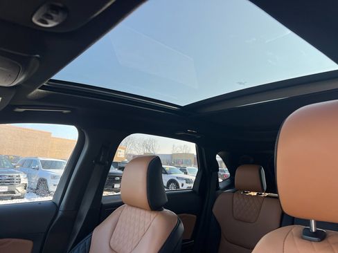 Used 2024 Ford Edge Titanium w/ Titanium Elite Package image 10