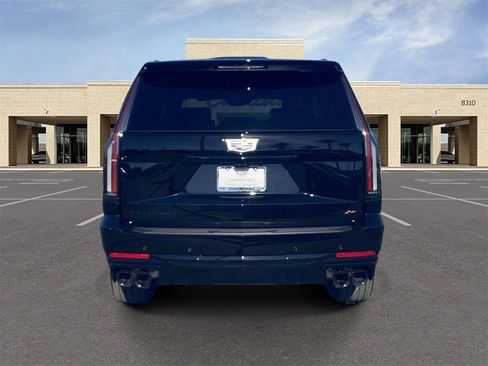 Certified 2025 Cadillac Escalade V w/ LPO, ONYX Package image 6