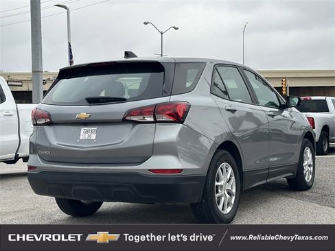Certified 2024 Chevrolet Equinox LS image 3
