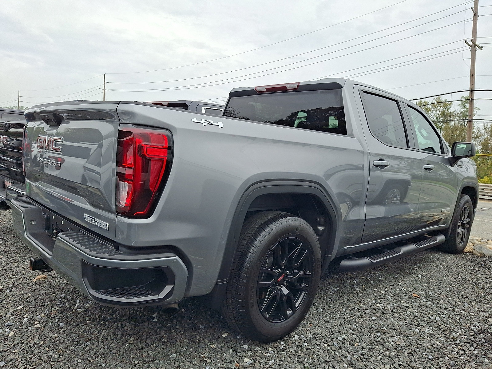 Used 2023 GMC Sierra 1500 Elevation AWD/4WD image 6