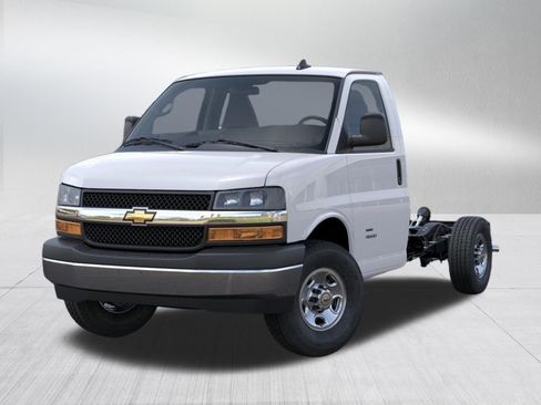 New 2025 Chevrolet Express 3500 w/ Power Convenience Package RWD image 7