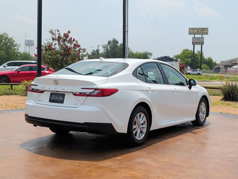 Used 2025 Toyota Camry LE FWD image 2