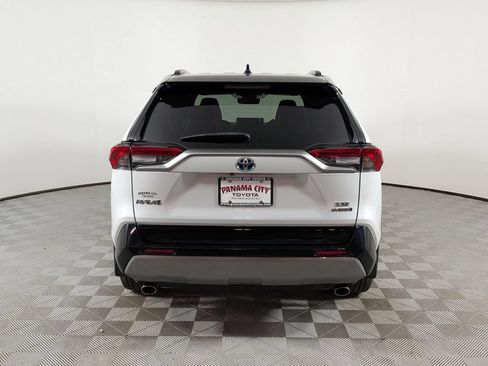 Used 2024 Toyota RAV4 XSE AWD/4WD image 4
