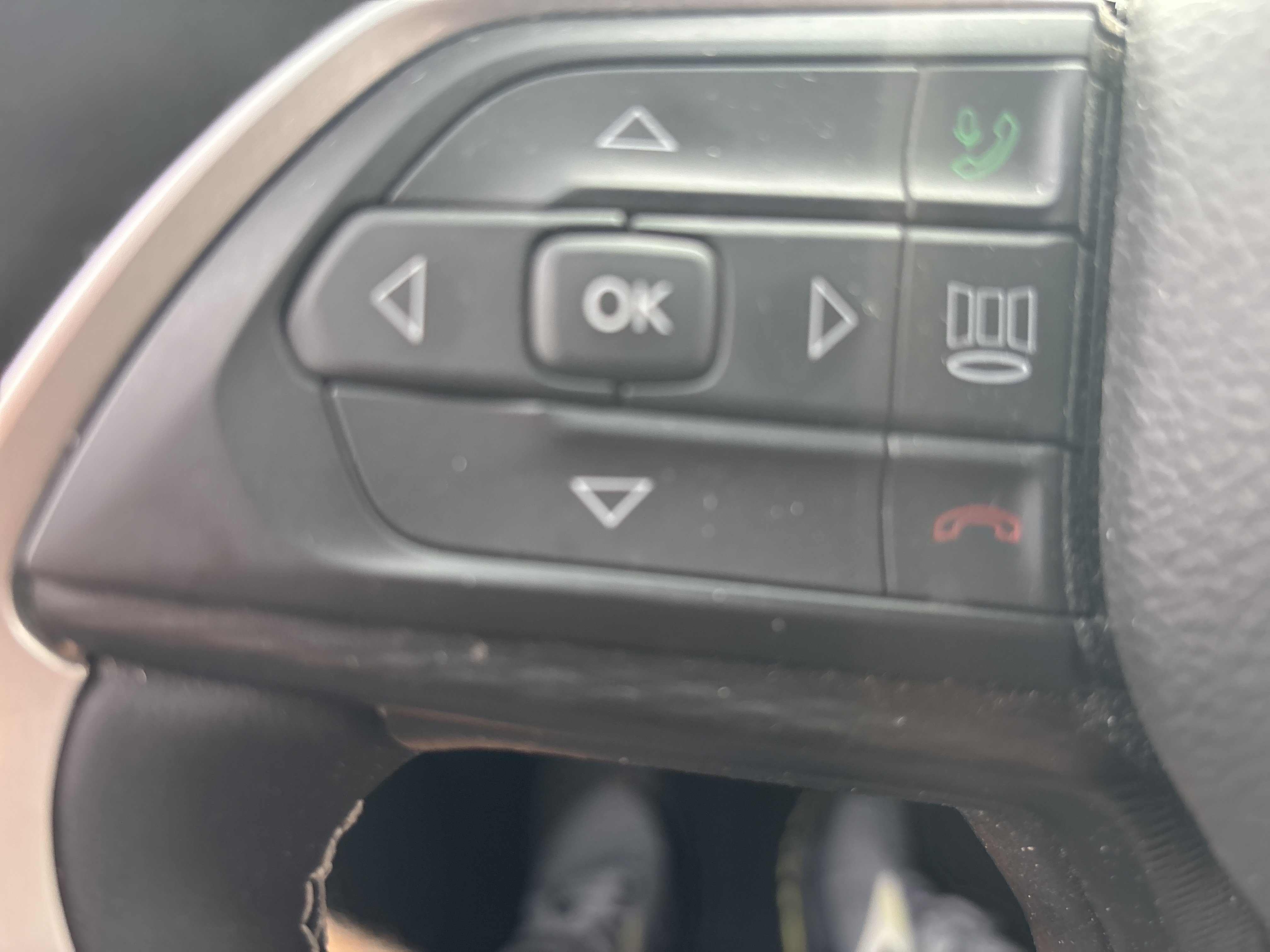 Used 2023 Jeep Grand Cherokee L Laredo AWD/4WD image 21