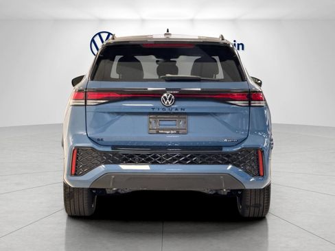 New 2026 Volkswagen Tiguan SE R-Line image 4