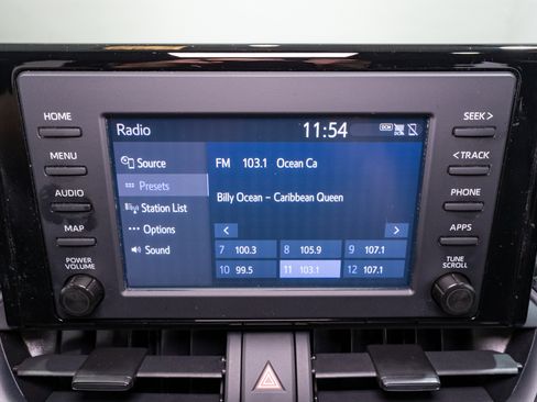 Used 2019 Toyota RAV4 LE AWD/4WD image 16