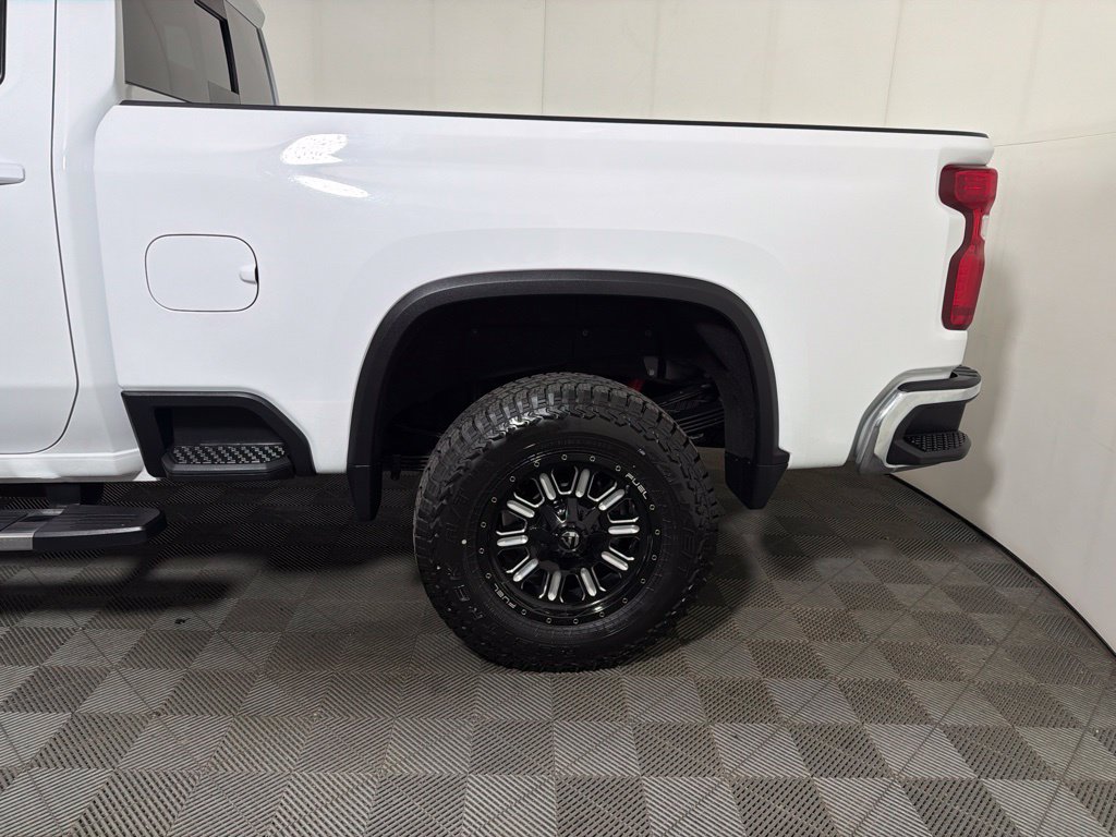 Used 2022 Chevrolet Silverado 3500 LT w/ Convenience Package AWD/4WD image 5