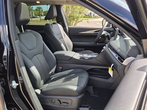 New 2026 INFINITI QX60 Luxe w/ Cargo Package FWD image 22