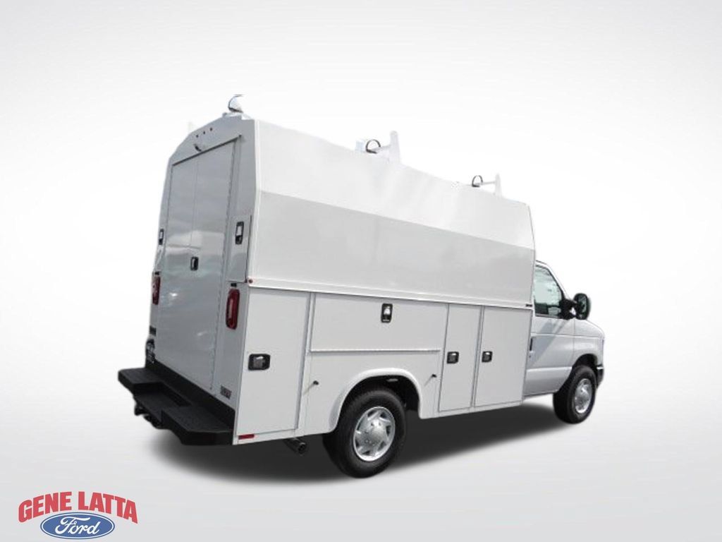 New 2026 Ford E-350 and Econoline 350 Super Duty w/ Power Equipment Group RWD image 7