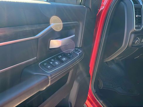 Used 2024 RAM 2500 Big Horn w/ Bed Utility Group image 15