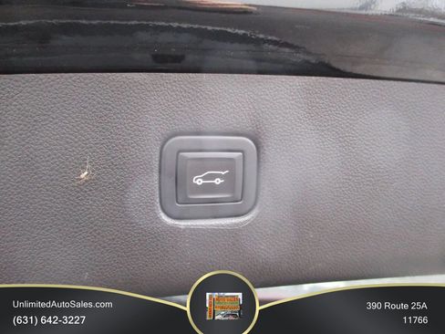 Used 2020 Chevrolet Blazer LT FWD image 13