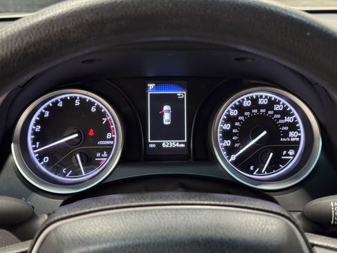 Used 2022 Toyota Camry LE image 21