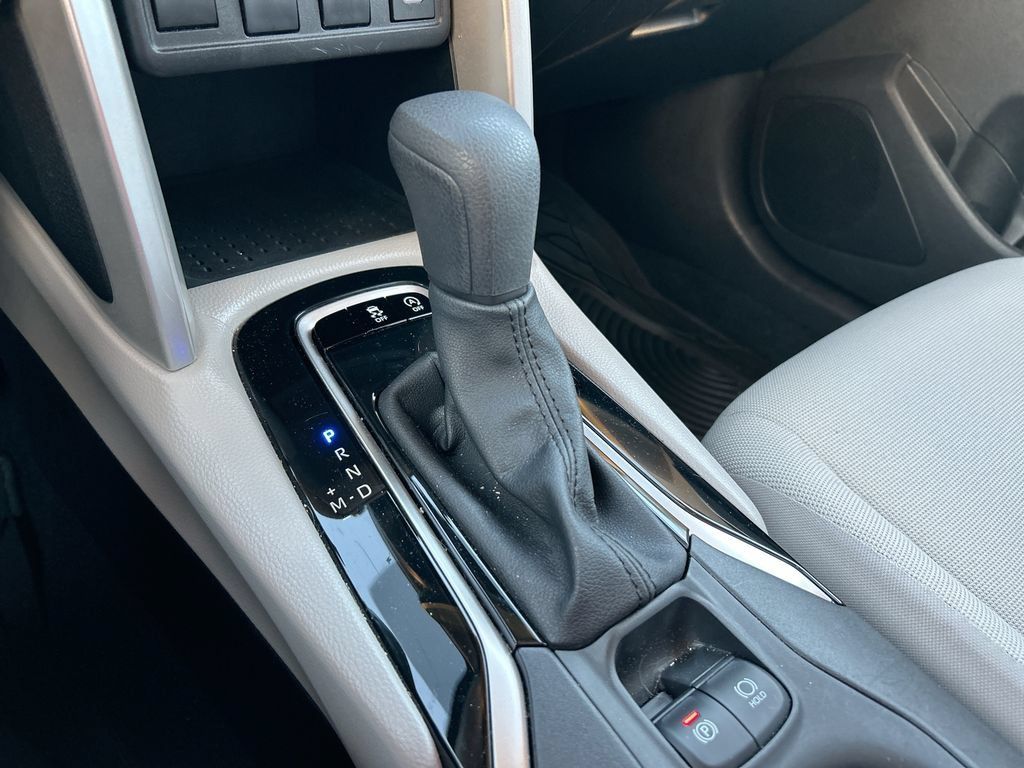 Certified 2025 Toyota Corolla Cross L FWD image 25