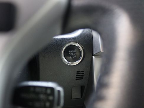 Used 2021 Toyota 4Runner SR5 image 36