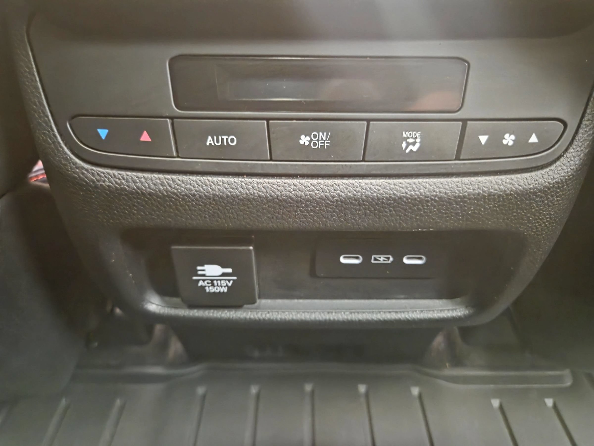 Used 2024 Honda Pilot TrailSport image 35