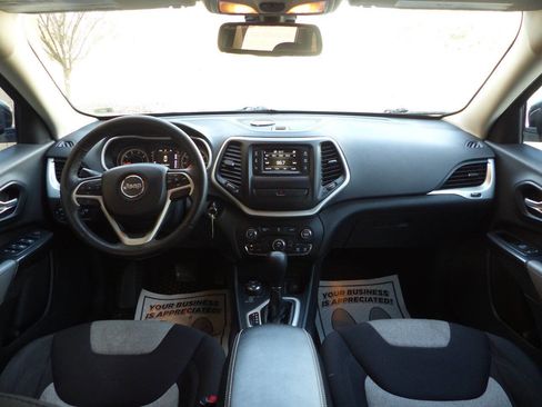 Used 2014 Jeep Cherokee Latitude image 30