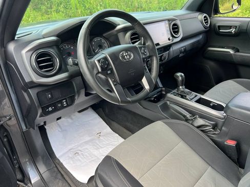Used 2021 Toyota Tacoma TRD Off-Road w/ Blackout Package (TMS) AWD/4WD image 17
