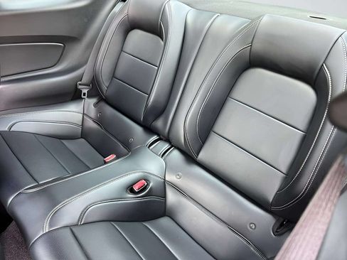 Used 2017 Ford Mustang GT Premium w/ GT Performance Package RWD image 9