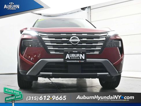 Used 2024 Nissan Rogue SL w/ SL Premium Package AWD/4WD image 24