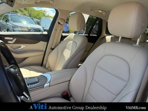 Certified 2022 Mercedes-Benz GLC 300 4MATIC image 18