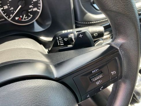 Used 2021 Nissan Rogue S AWD/4WD image 18