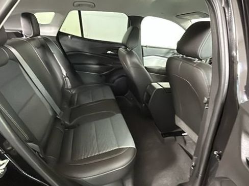 Used 2026 Chevrolet Trax LT w/ Driver Confidence Package FWD image 30