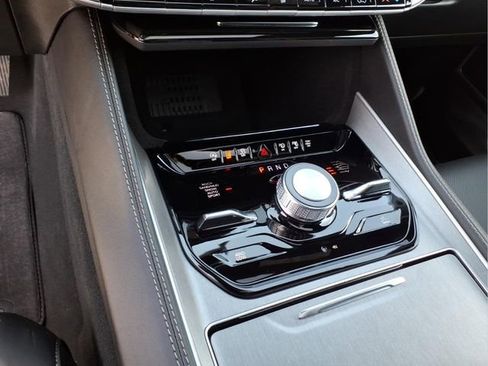 New 2026 Jeep Grand Wagoneer Limited AWD/4WD image 23