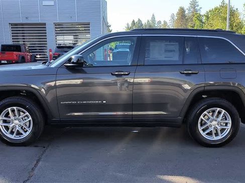 New 2025 Jeep Grand Cherokee Laredo X w/ Luxury Tech Group I image 5