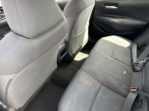 Used 2021 Toyota Corolla LE image 12