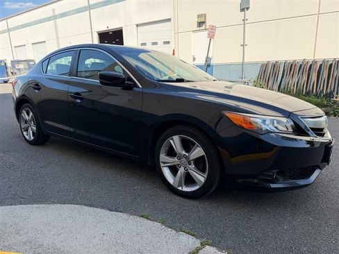 Used 2013 Acura ILX w/ Premium Package FWD image 22