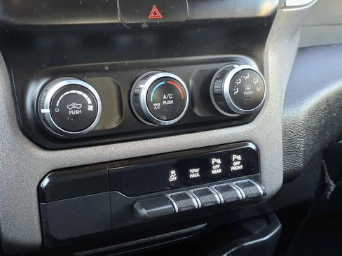 Used 2020 RAM 1500 Tradesman AWD/4WD image 24