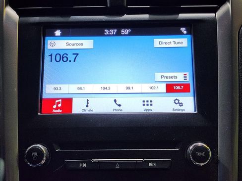 Used 2018 Ford Fusion SE w/ Fusion SE Technology Package image 22