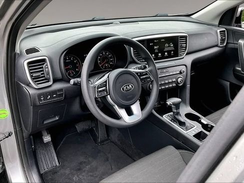 Used 2021 Kia Sportage LX w/ LX Fwd Popular Package image 17
